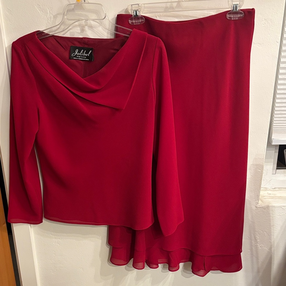 Jolibel Red Women’s Set Size 8 petite